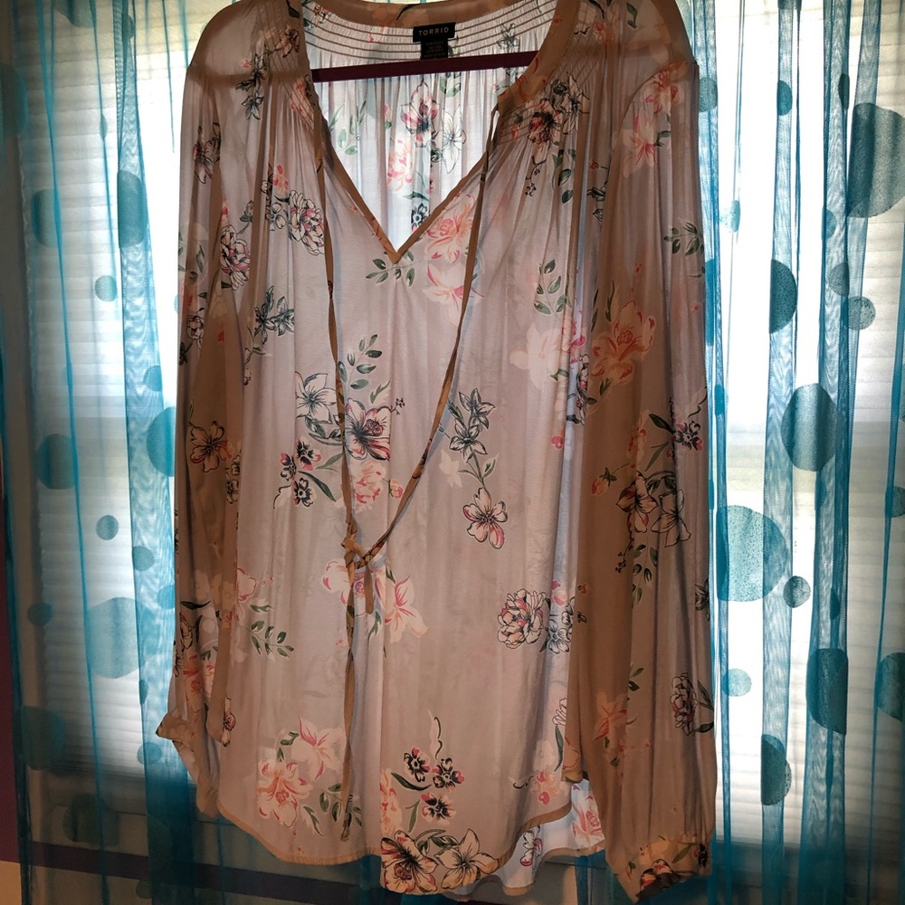 Torrid grey floral shirt, size 3
